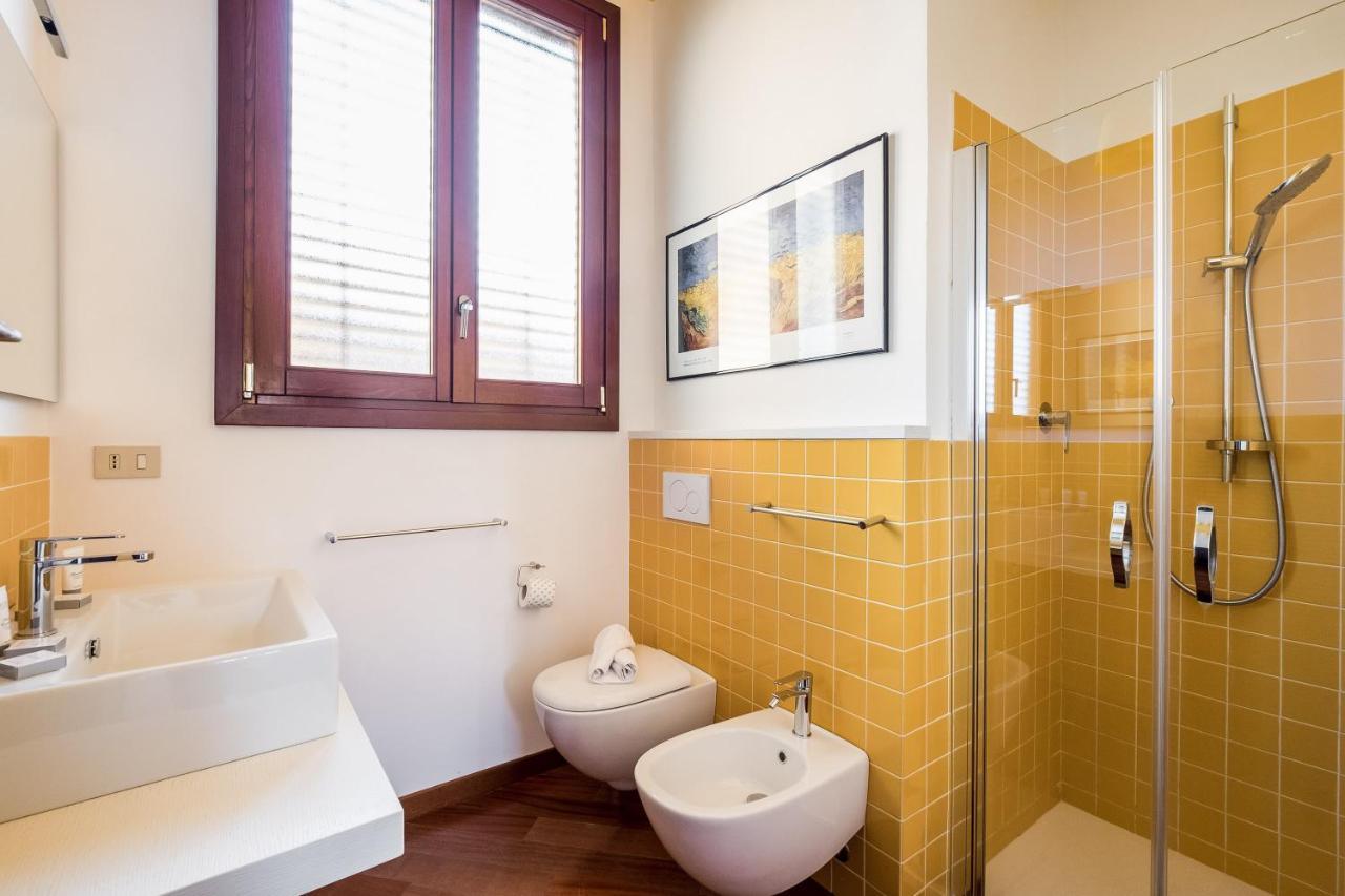 A Pochi Passi Dalla Finestrella Di Via Piella By Wonderful Italy Apartment Bologna Luaran gambar